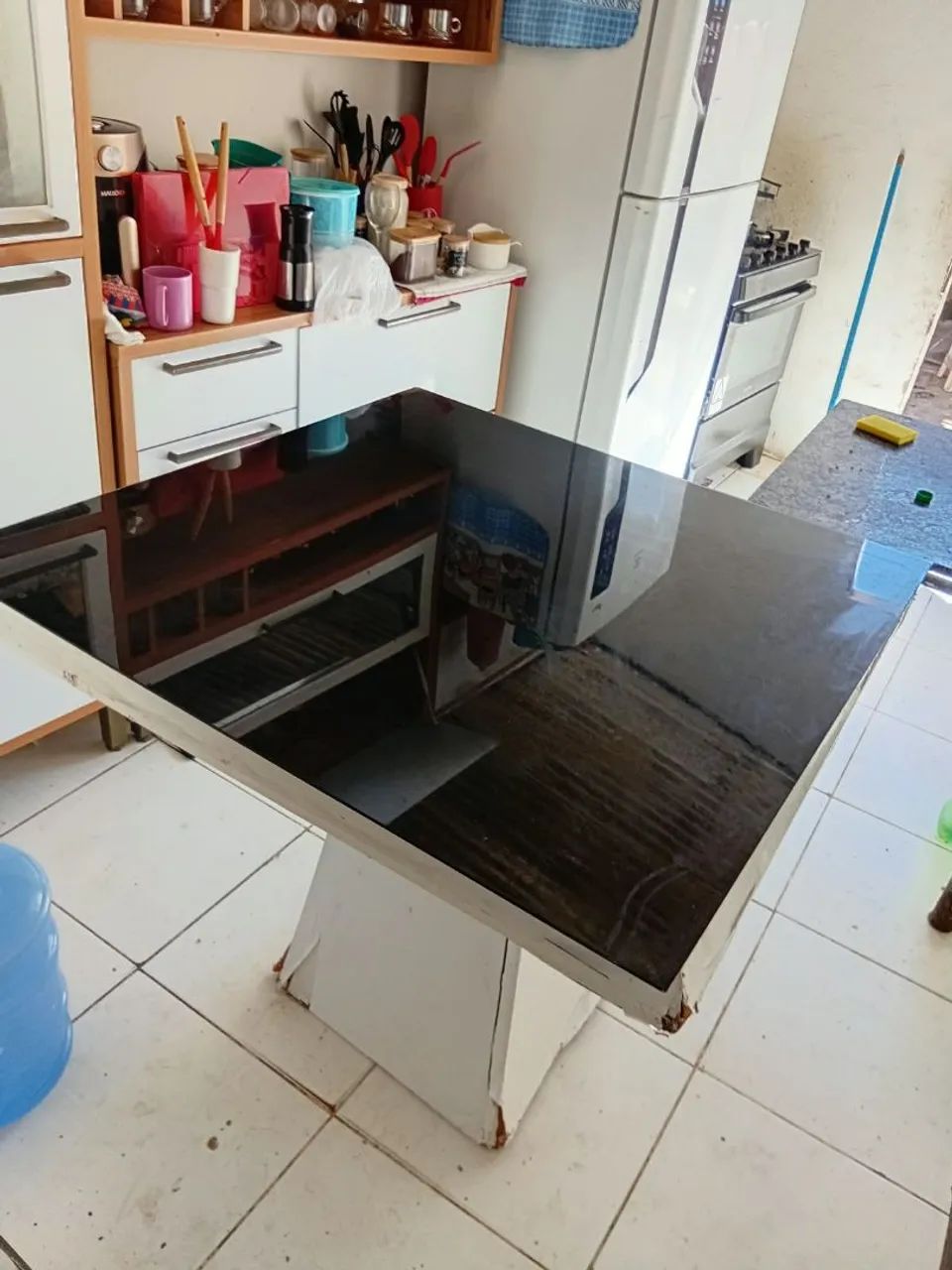Mesa e cadeiras 