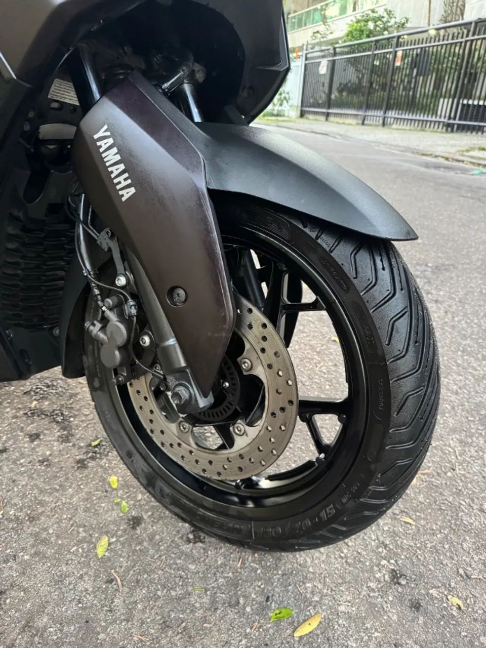 XMax300 Marron 2026  - Foto 5