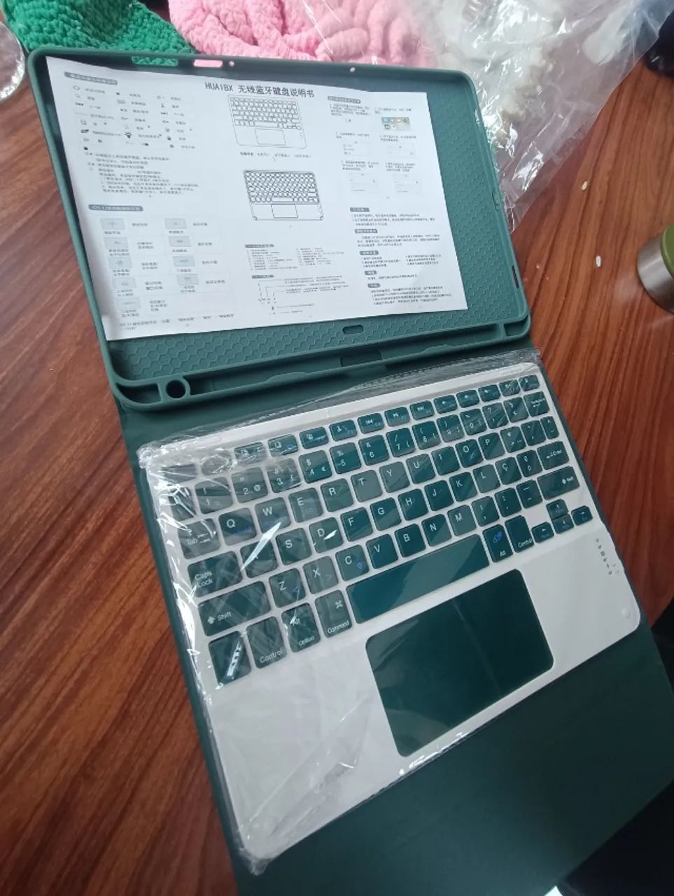 Capa case com teclado para tablet - Foto 3