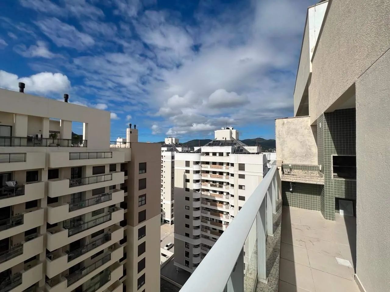 Aluguel | Apartamento 2 quartos (1 suíte)
