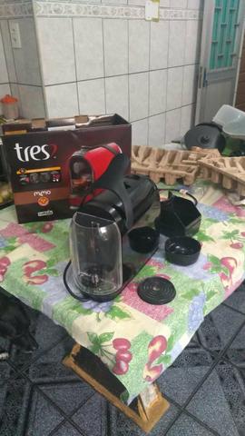 Cafeteira 3 corações semi nova