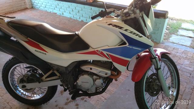 Vende-se uma moto falcon acompanha materiais - Foto 2