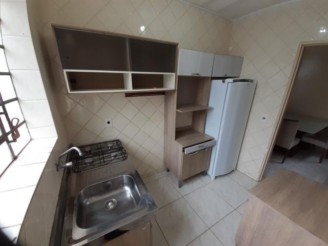 Apartamento com 01 dormitório, mobiliado, no centro de Passo Fundo - Foto 2