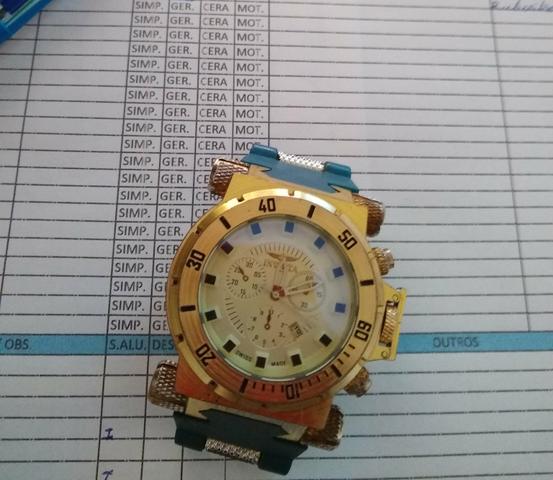 Vendo relógio invicta para retirada de peças porque não encontrei a pulseira