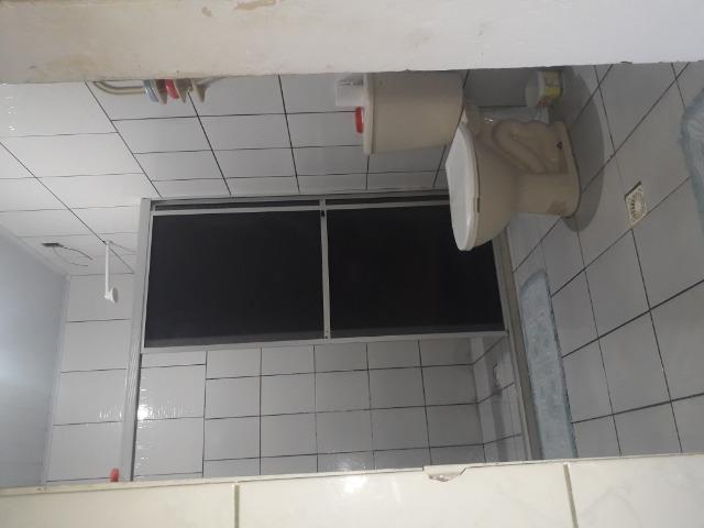 Vendo uma casa,próximo da vila Dois Irmãos Estrada das Barreiras - Foto 5