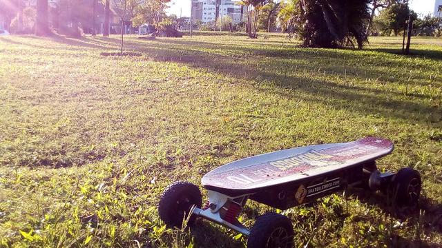 Skate Elétrico Off Road 700w TwoDogs | Completo - Foto 2