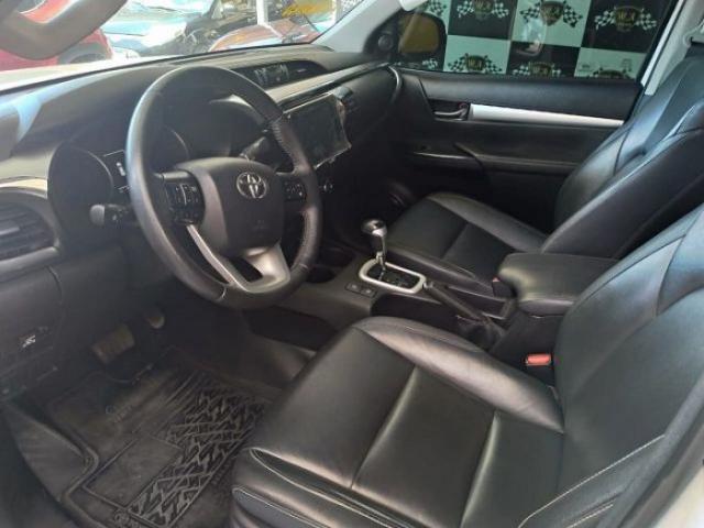 Toyota hilux 2017 2.7 srv 4x2 cd 16v flex 4p automÁtico - Foto 10