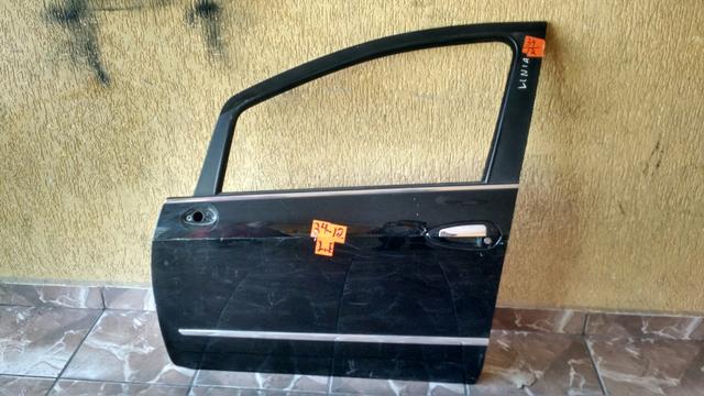 Porta dianteira esquerda Fiat Linea