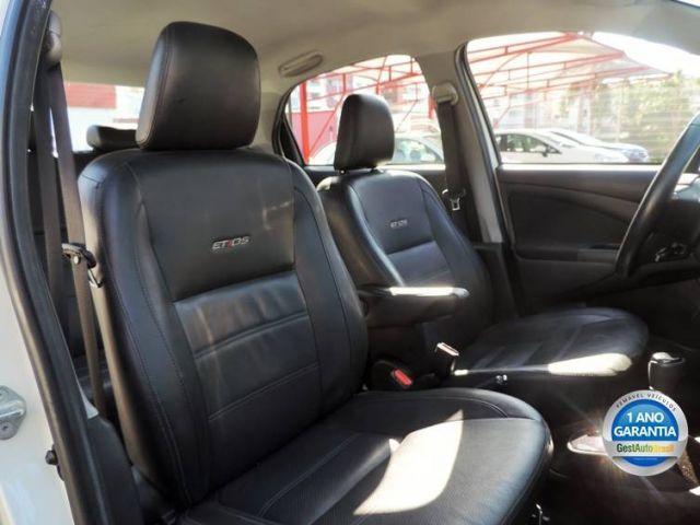 ETIOS PLATINUM Sed. 1.5 Flex 16V 4p Aut. - Foto 5