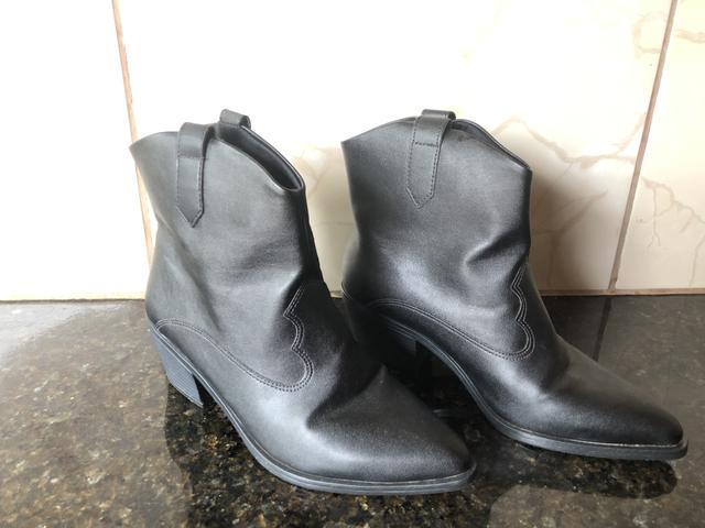Bota de couro 37