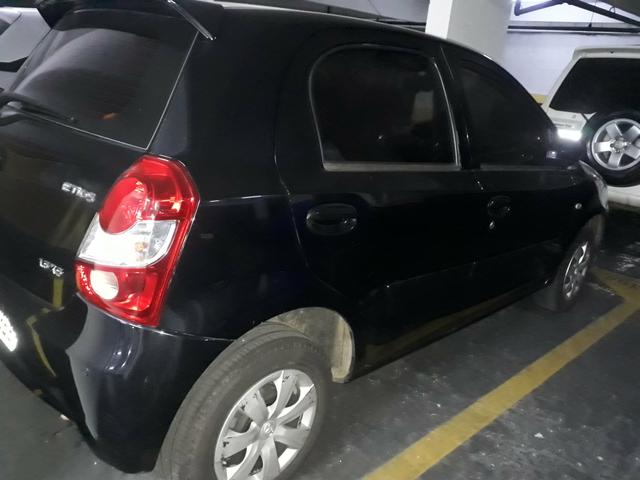 ETIOS XS 1.5 Mec sinistro - Foto 6