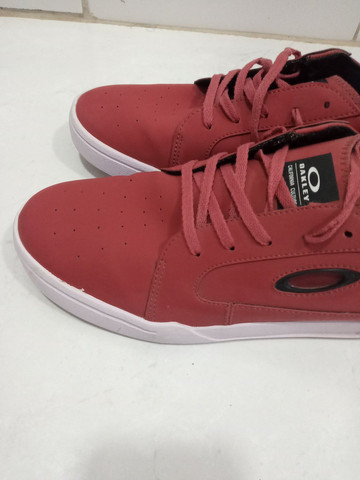 tenis da oakley rasteiro