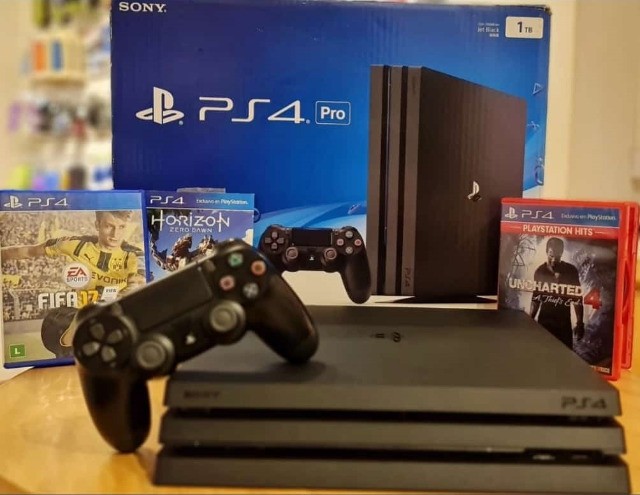 Playstation 4 Pro - Videogames - Centro Histórico, Porto Alegre 741900740