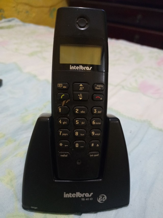 Telefone sem fio Intelbras TS 40 ID preto<br><br>$90