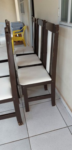 Mesa de vidro com  6 cadeiras