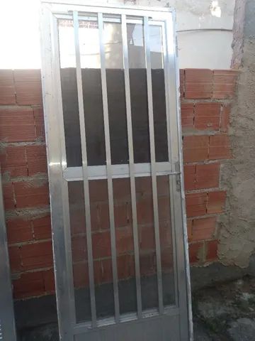 Porta de alumínio 2,10x0,80 com vidros