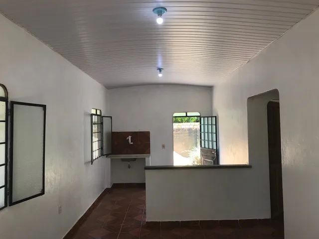 Aluga-se Casa no Caranã 