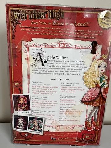 Boneca Ever After High - Apple White Royally Lacrada