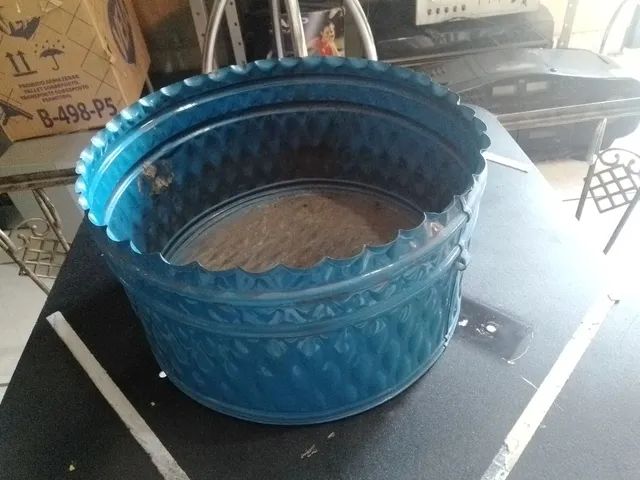 Cachepôs antigo de metal  27 x 15