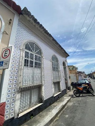 MM - Vendo casa grande no Centro proximo a praça Deodoro