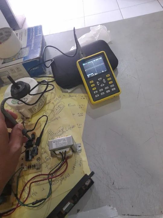 Osciloscópio Portatil Digital 5012H da Fnirsi  100Mhz - Foto 4