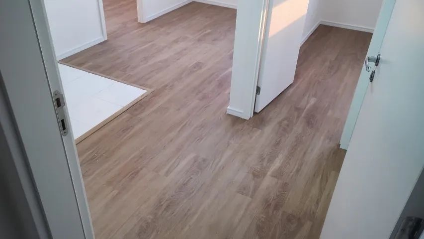 Piso Vinílico click 5mm para Residências e Escritórios - Foto 2