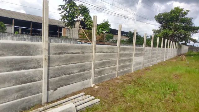 Muro pré-moldado, mourões ponta curva e reto, tubo de concreto, blocos, meio fio, bloquete