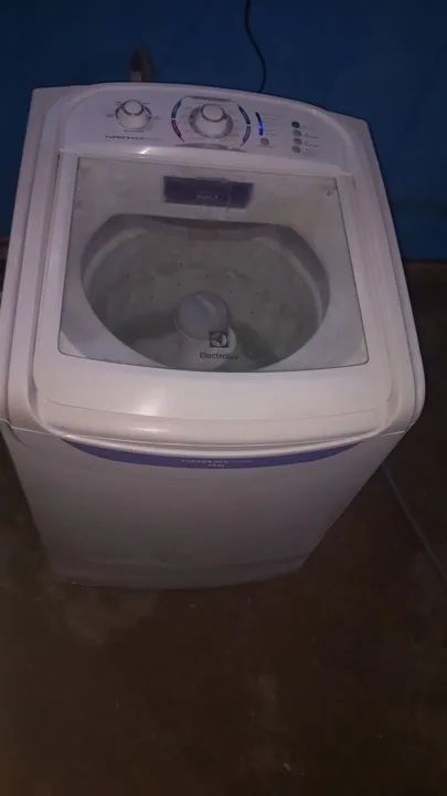 VENDO MAQUINA DE LAVAR ROUPAS ELECTROLUX 13 KG