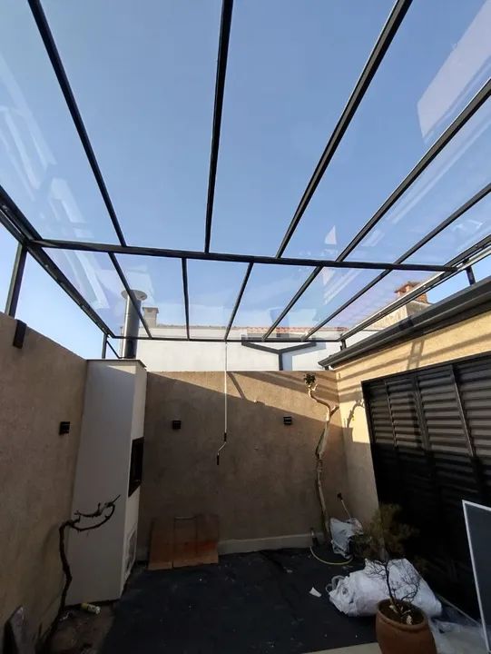 Cobertura em Policarbonato Compacto para área externa