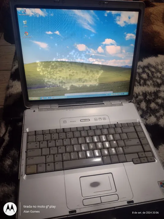 Notebook Compaq M2000 funcionando Windows XP