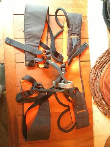Cadeirinha Dart - Marca Edelweiss - Importada - Escalada Rapel Montanhismo