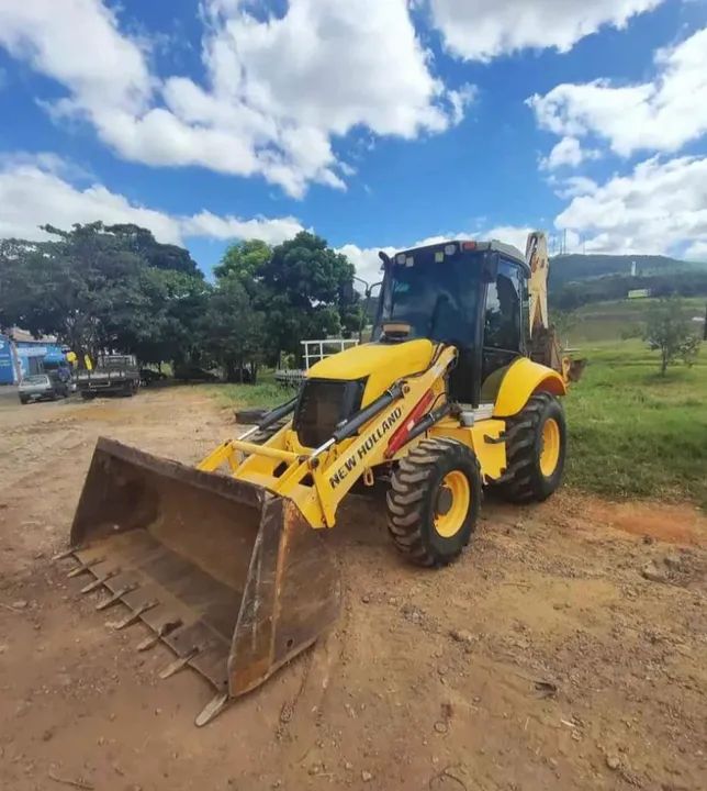 Retroescavadeira 2017 New holland 95b 4x4 *PARCELO NO BOLETO* - Foto 2