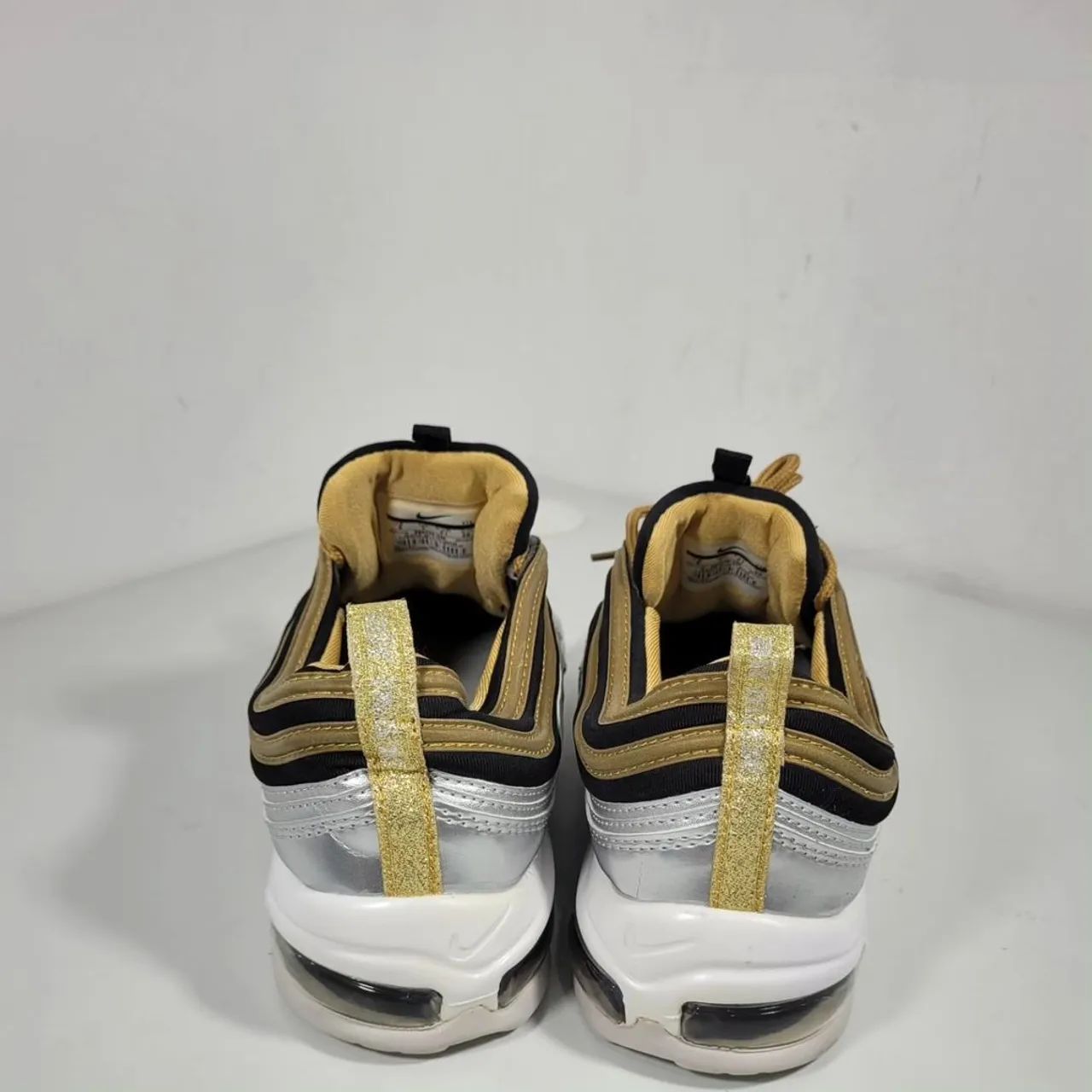 Tênis Nike Air Max 97 Prata e dourado  - Foto 4