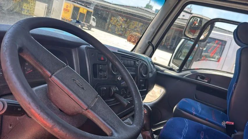 Ford cargo 1719 reduzido 2013 120mil km - Foto 4