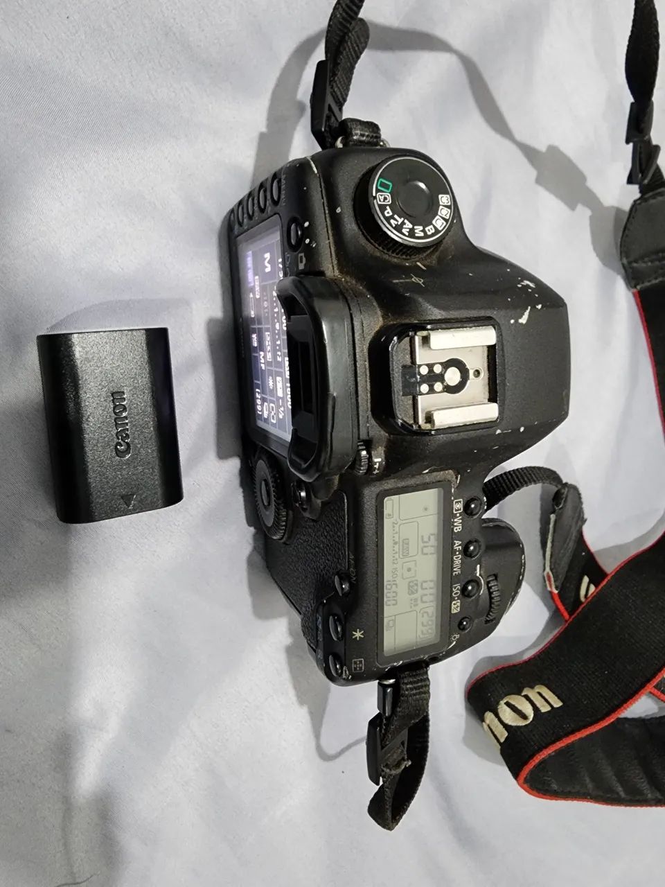 Câmera DSLR Canon 5D Mark II - Foto 2