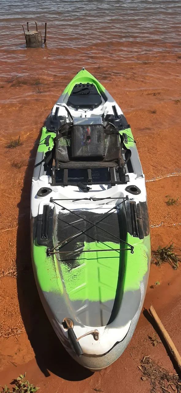 OPORTUNIDADE Caiaque BARRACUDA EVOLUTION + Motor 4tp