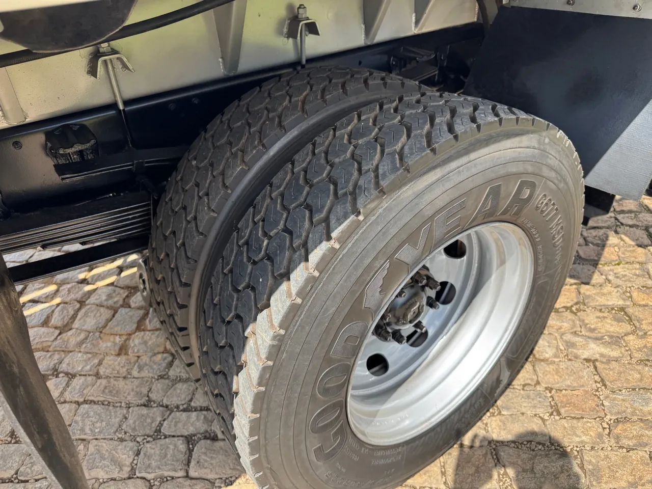 Caminhao Vw 15180 poli guindaste duplo  - Foto 8