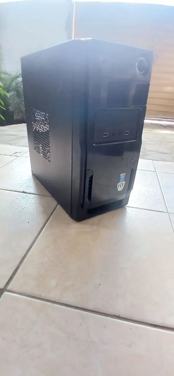 Gabinete de Computador PC Fly i3 quarta geração 4gigas ram