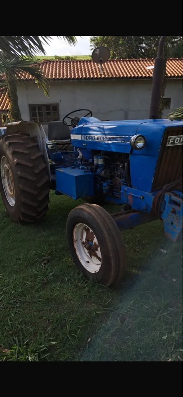 Trator Ford 6600 ano 1980 azul Diesel