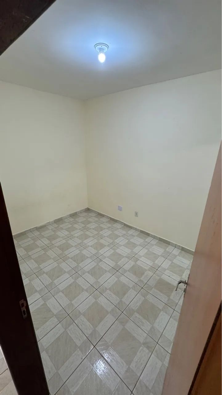 Alugo apartamento 1 quarto+ área de serviço individual unidade no térreo.