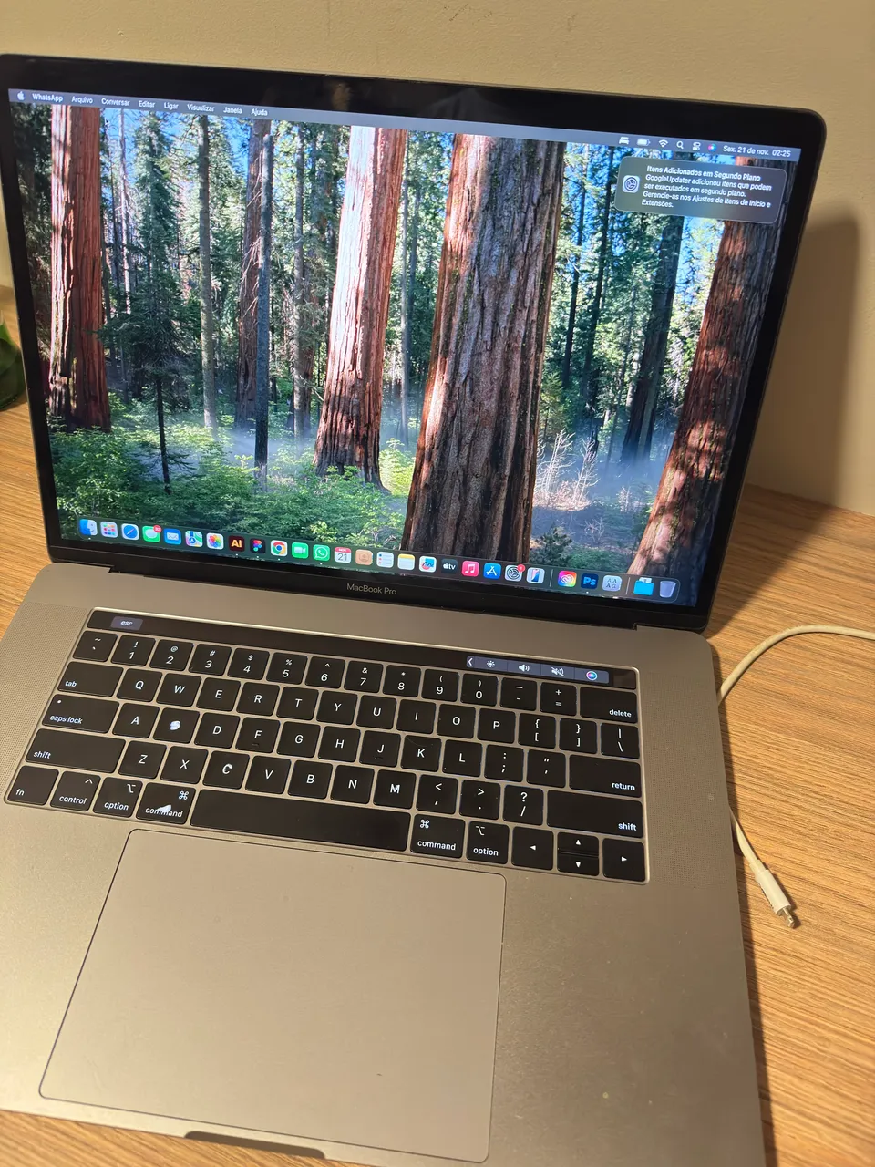 高性能・大画面 MacBook Pro 2019 - i7、32GB、512GB 高性能・大画面 MacBook Pro 2019 - i7、32GB、512GB Amazon.com