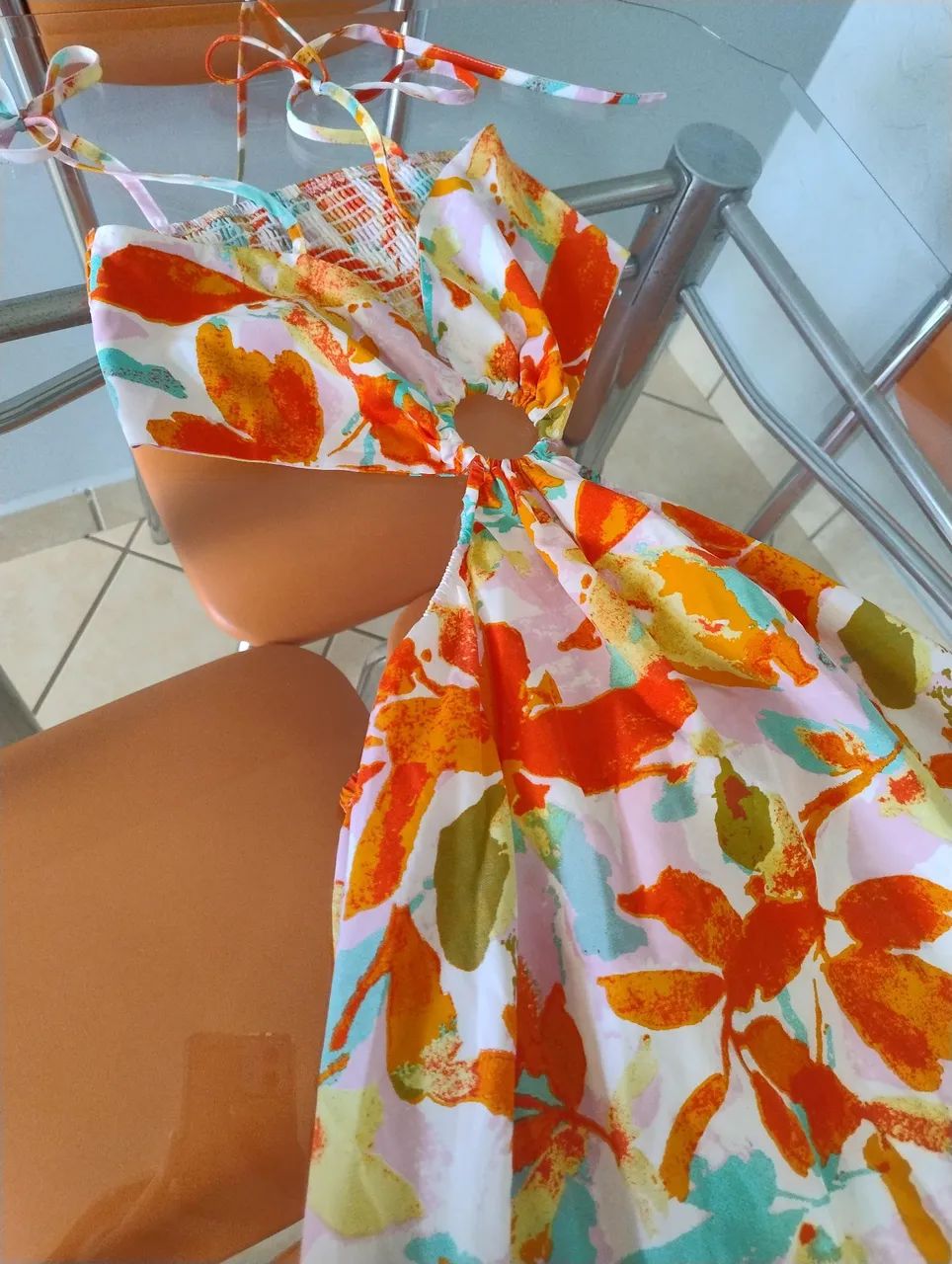 Vestido Floral Laranja e Branco - Foto 2