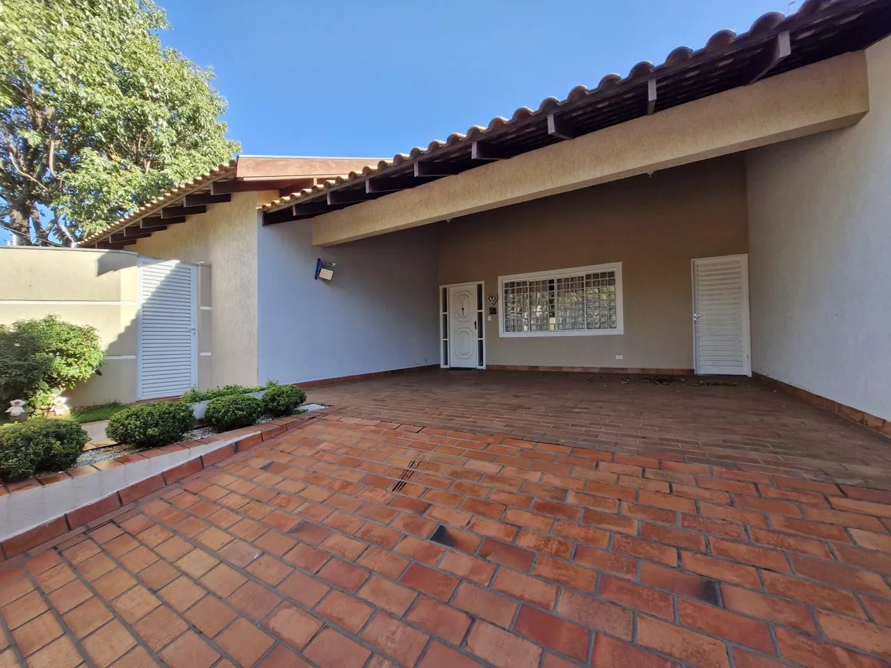 Casa térrea 3 suítes - 1 quarto - 720 m² terreno - Foto 2