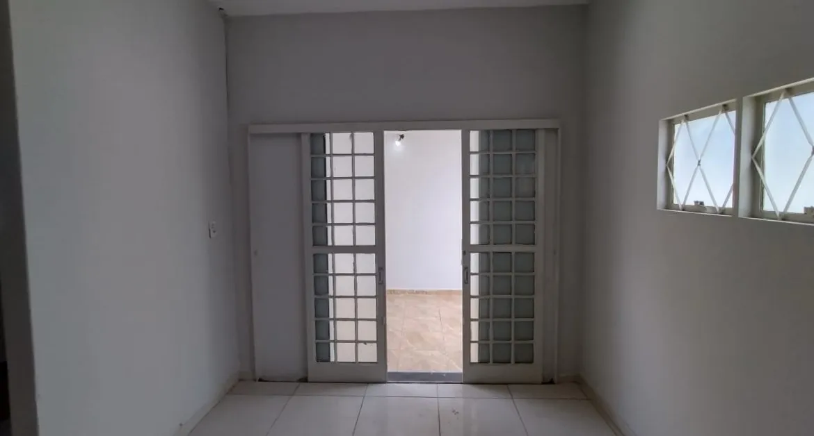 Casa disponível no arapoangas