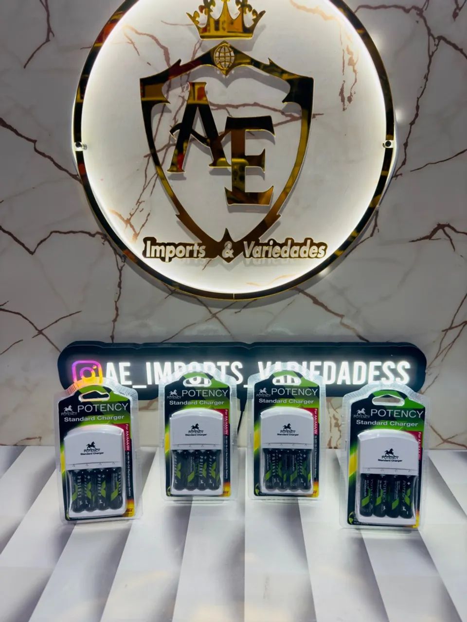 Kit carregador + pilhas recarregáveis  - Foto 2