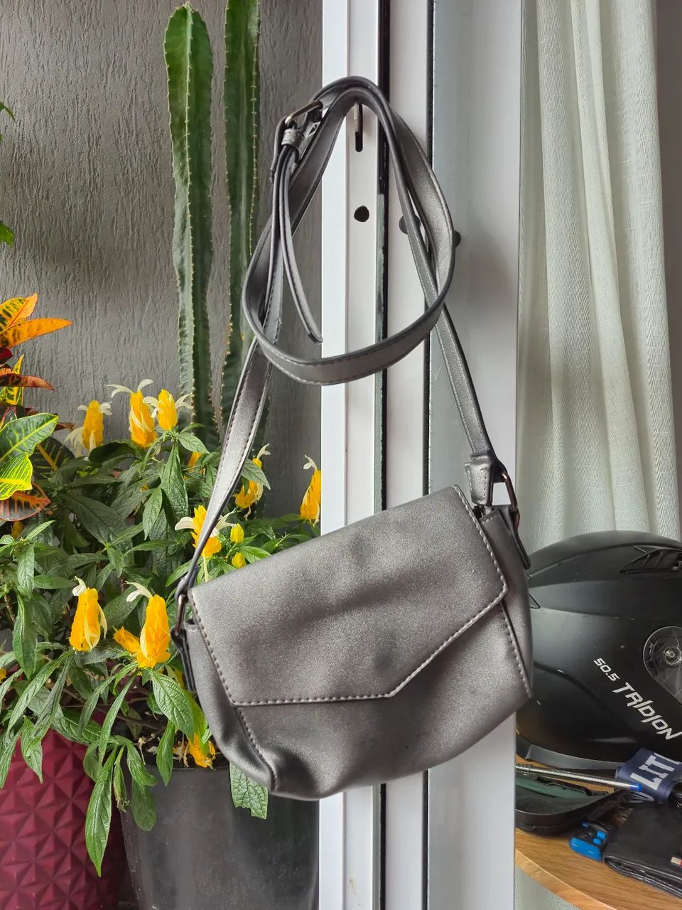 Bolsa transversal cinza Hering -usada