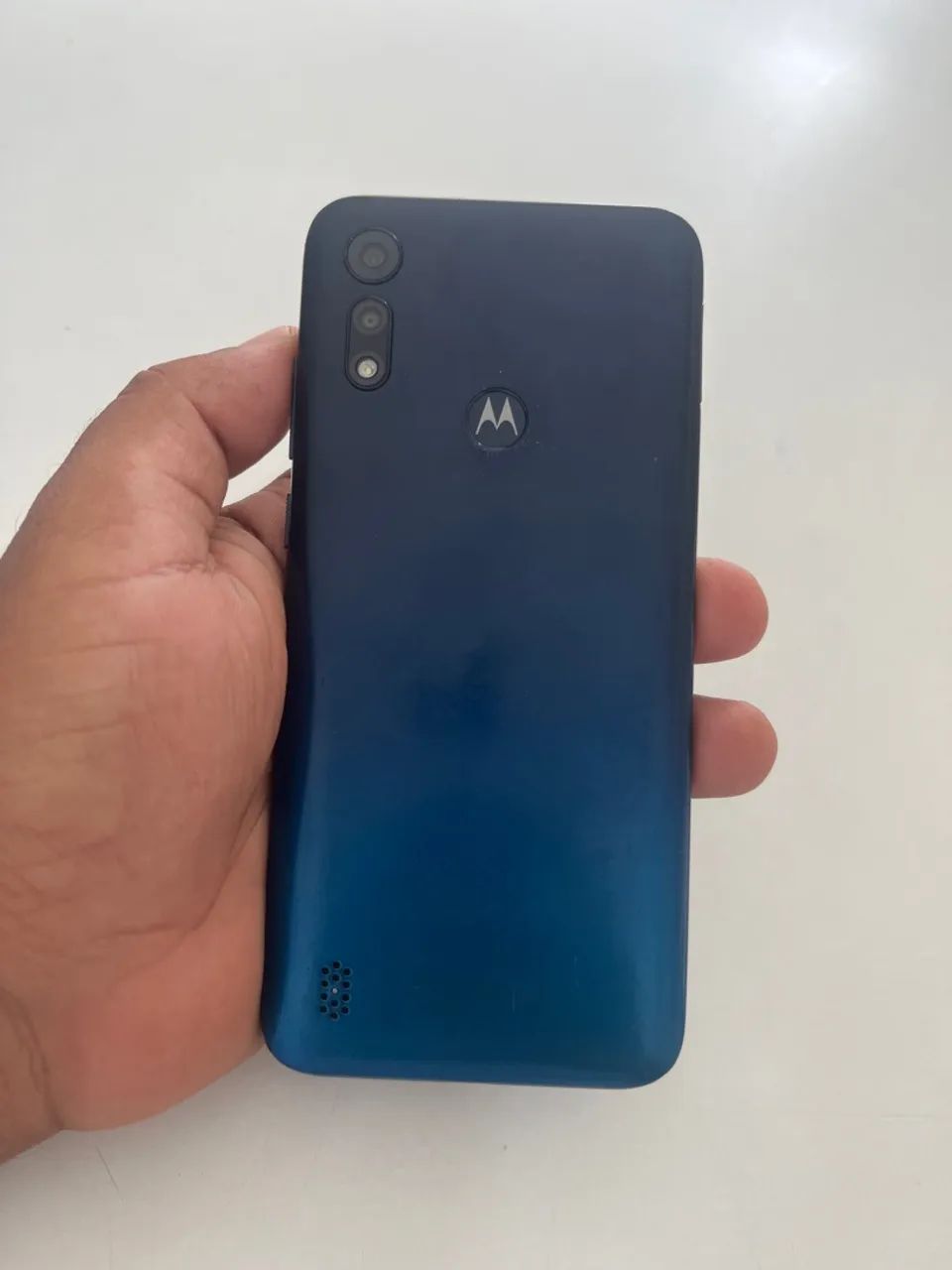 Moto e 6s. Acompanha carregador 