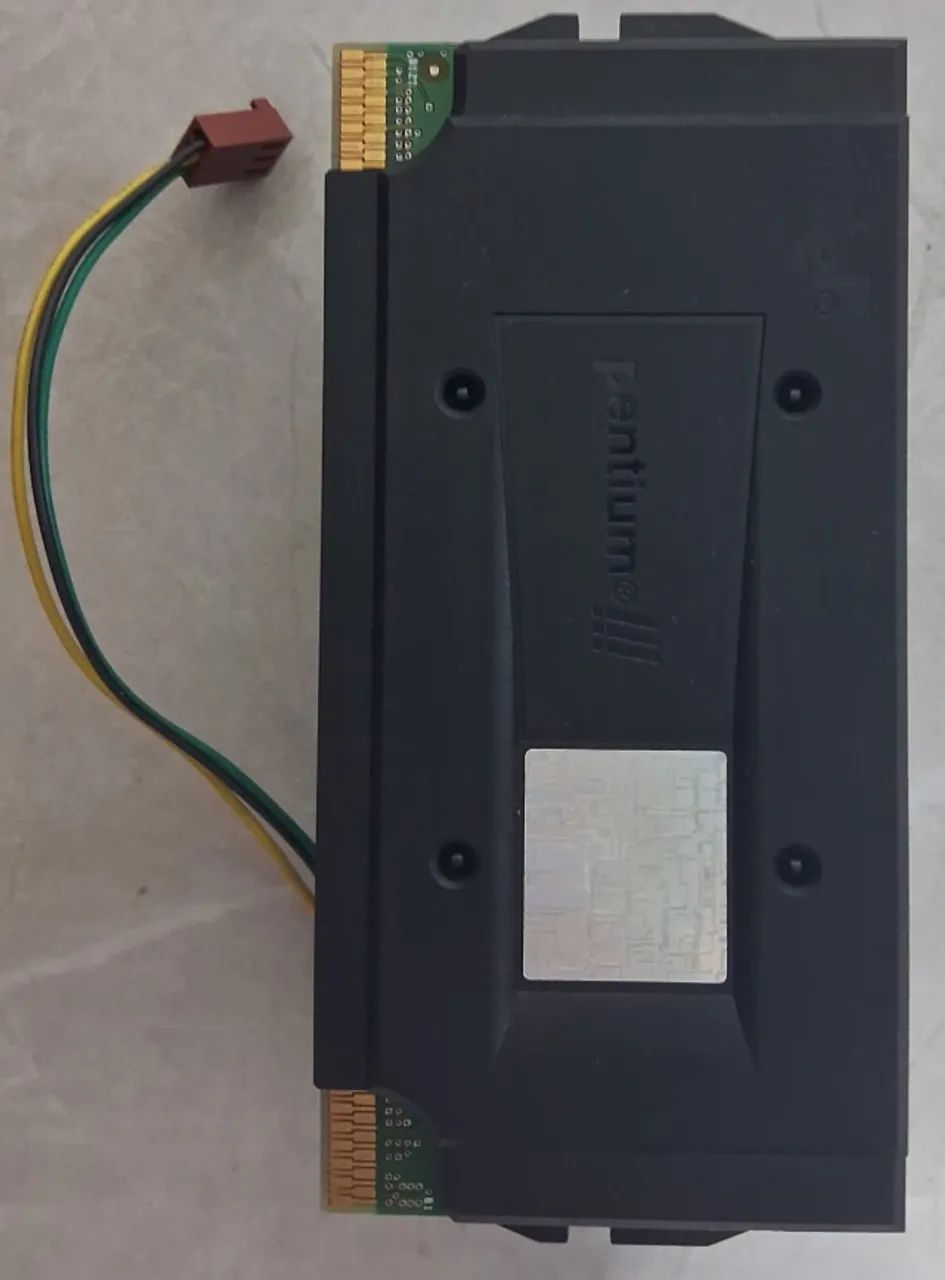 Microprocessador Pentium III 450 MHz