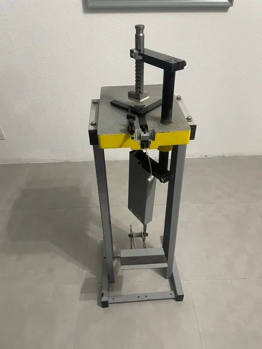 Grampeadora de molduras  - Foto 3