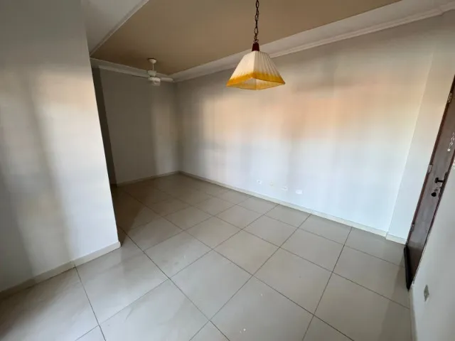 Apartamento com suite e sacada